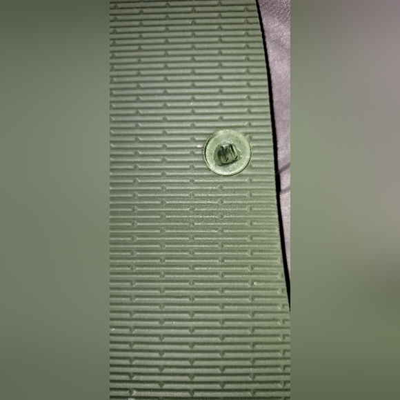 Green foam flip flops - Picture 3 of 3